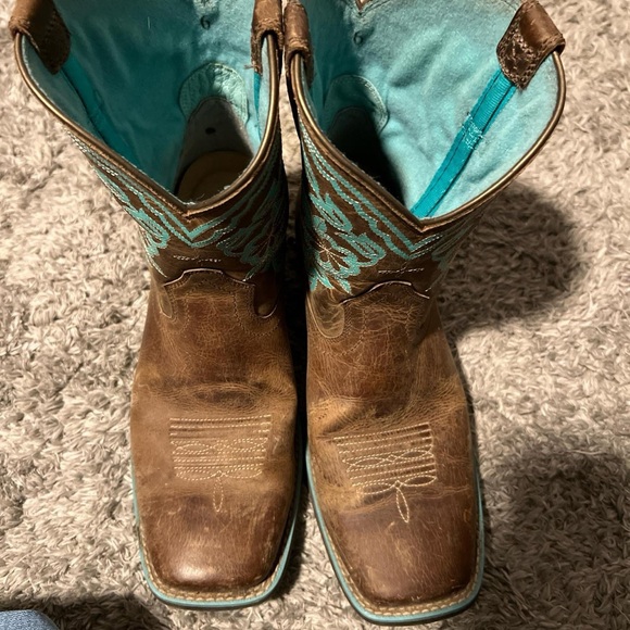 Ariat boots - Picture 2 of 3